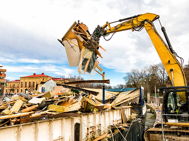Best Garage Cleanout Services  in West Liberty, IA
